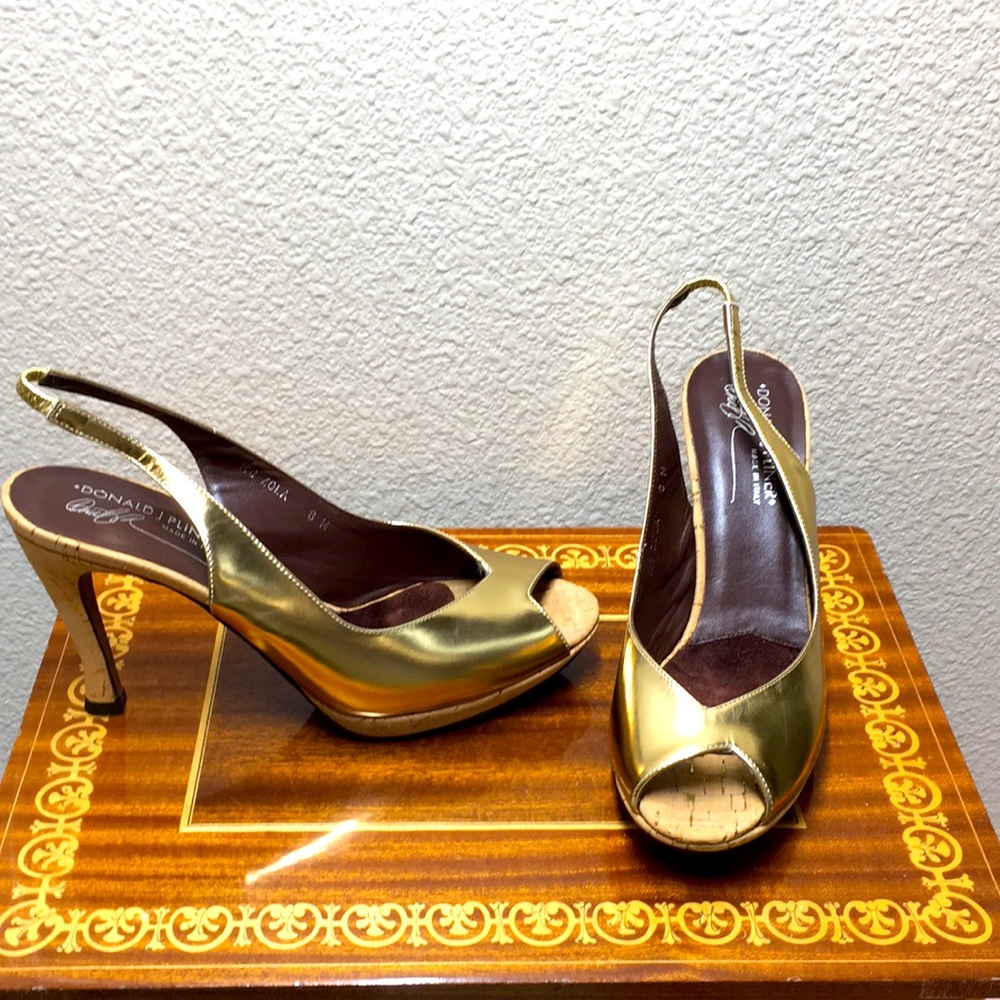 NWD 7.5 fit like Donald J Pliner 8  Gold sling back pumps shoes